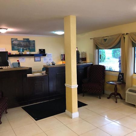 Executive Garden Titusville Hotel 外观 照片