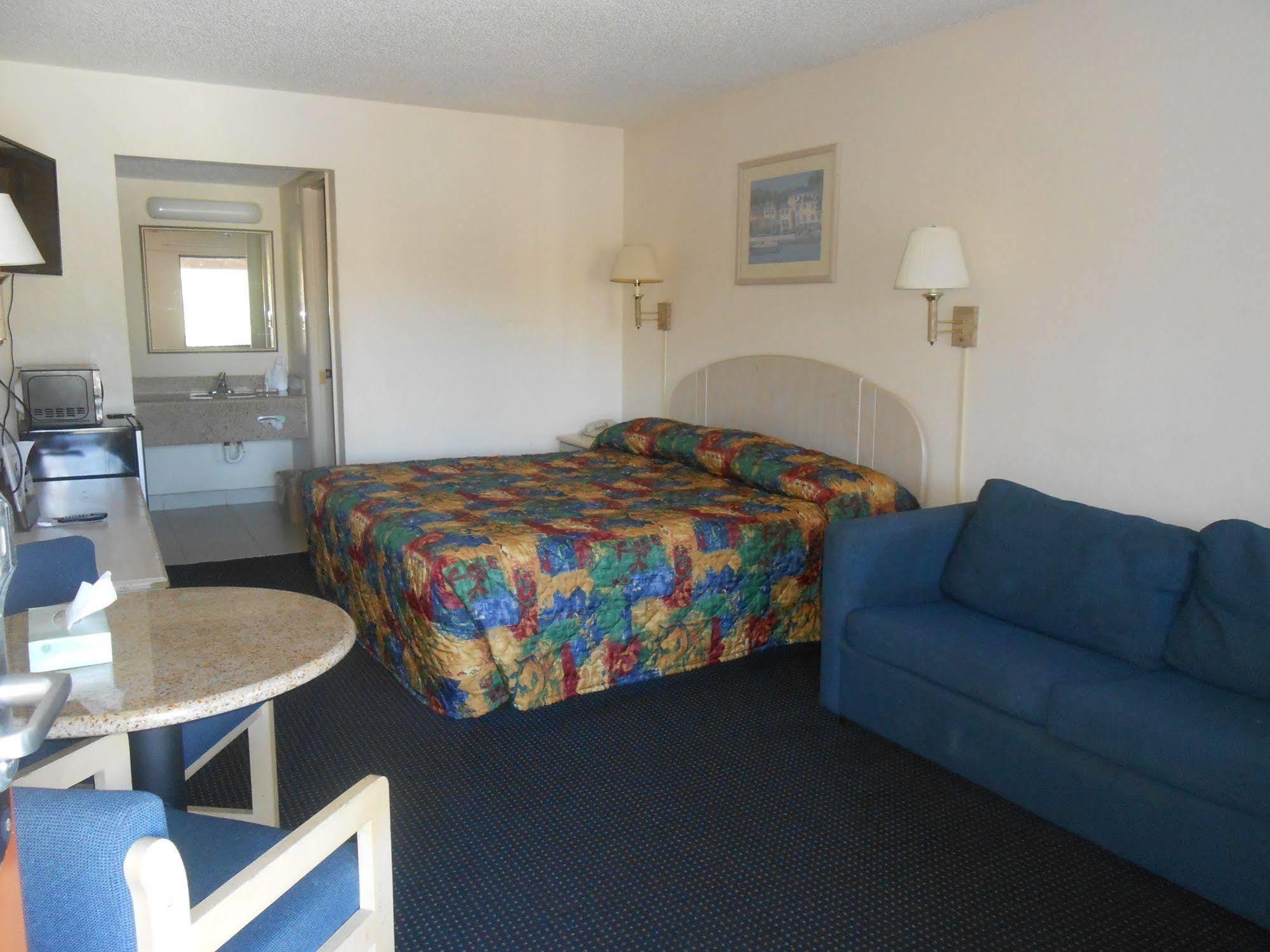 Executive Garden Titusville Hotel 外观 照片