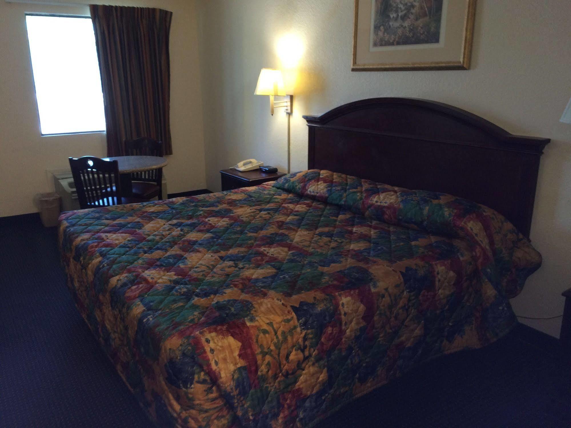 Executive Garden Titusville Hotel 外观 照片