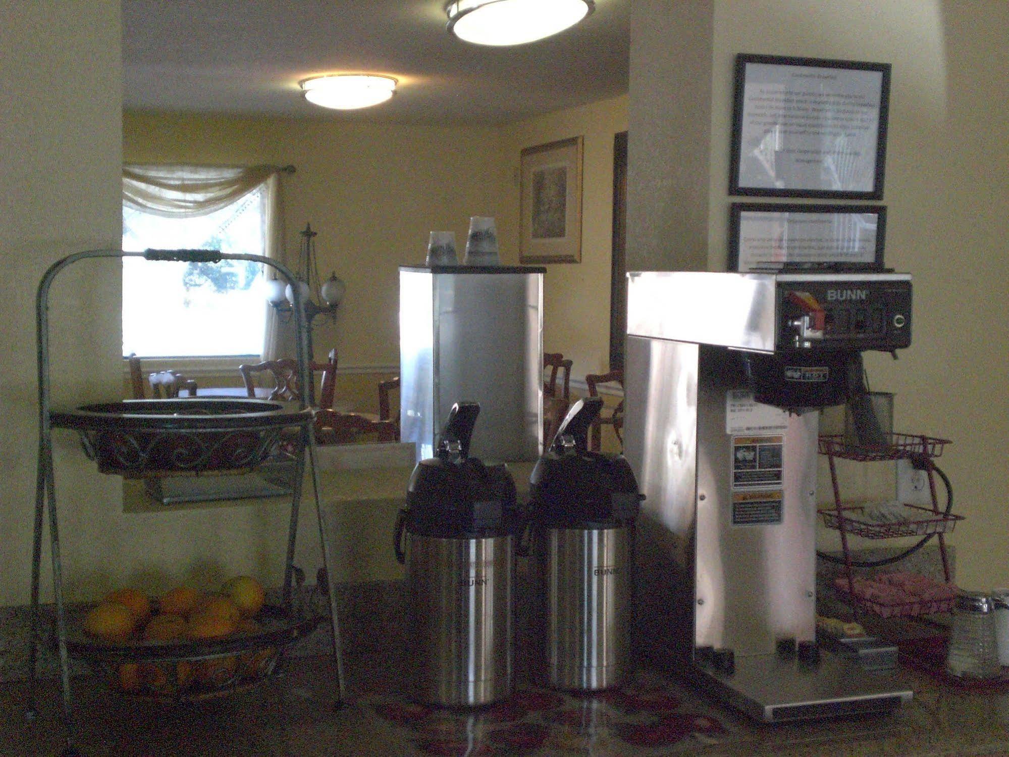 Executive Garden Titusville Hotel 外观 照片
