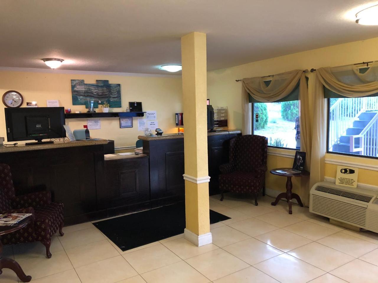 Executive Garden Titusville Hotel 外观 照片