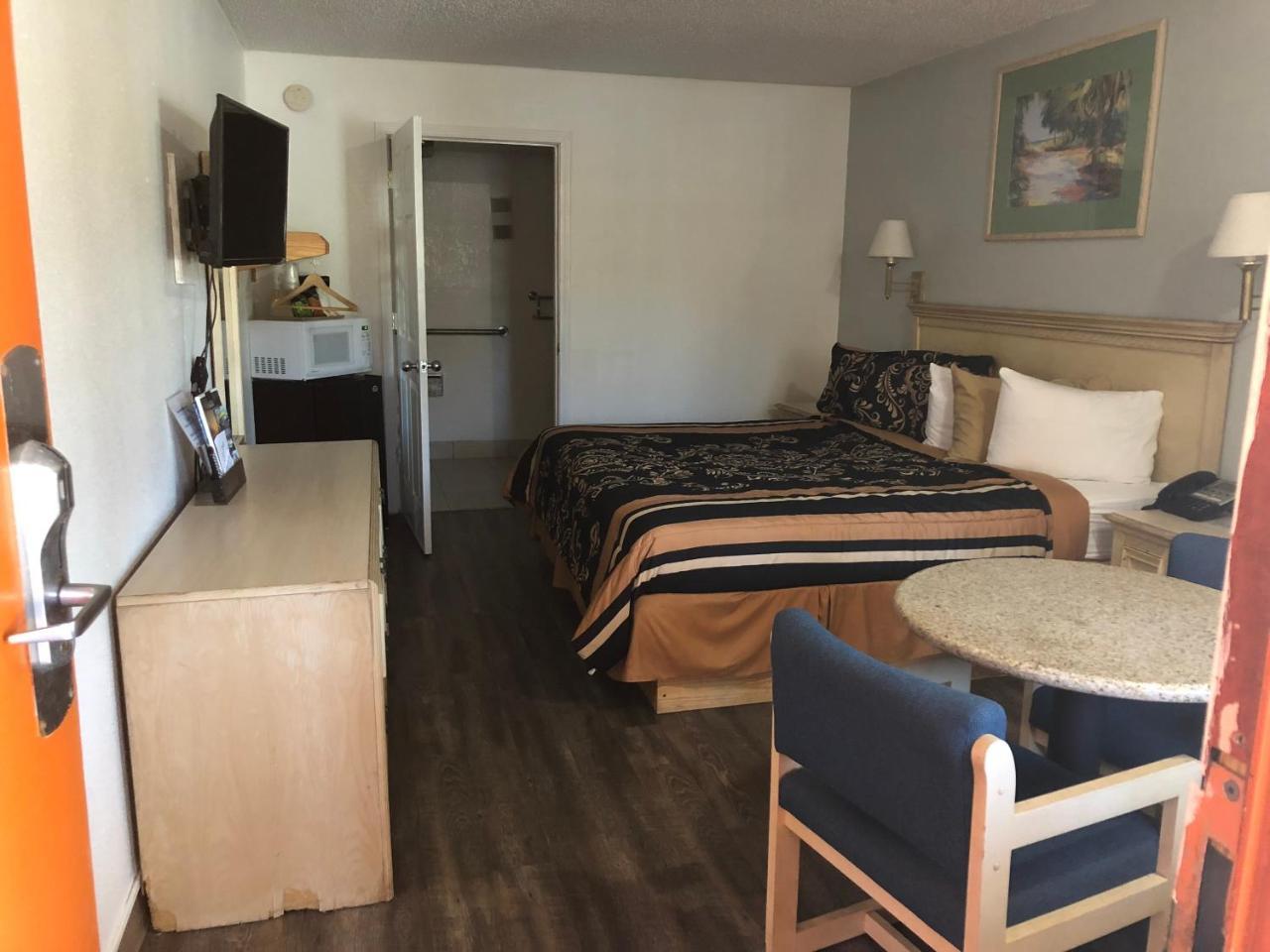 Executive Garden Titusville Hotel 外观 照片