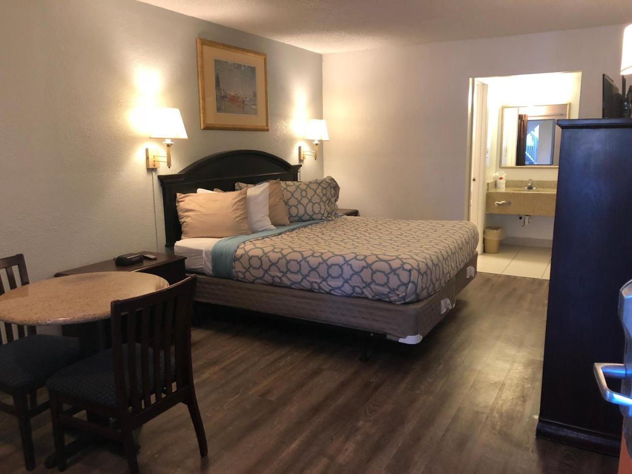 Executive Garden Titusville Hotel 外观 照片