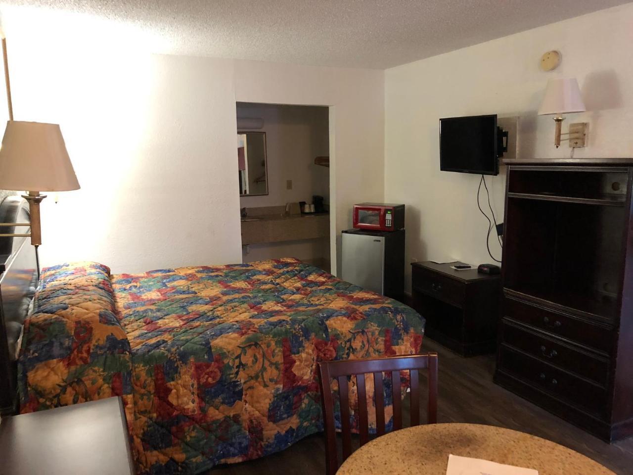 Executive Garden Titusville Hotel 外观 照片