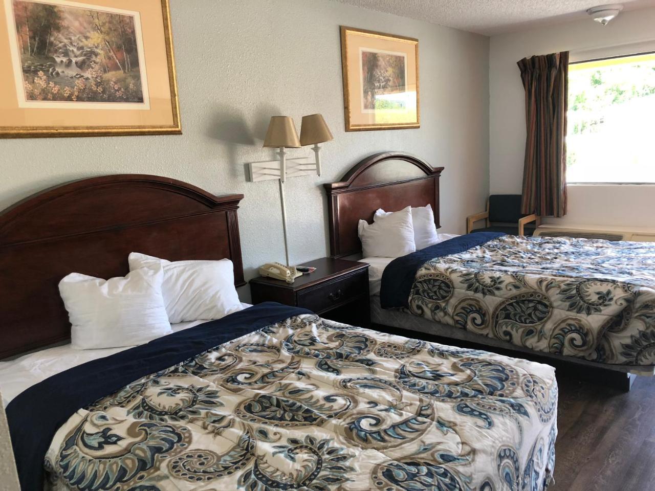 Executive Garden Titusville Hotel 外观 照片