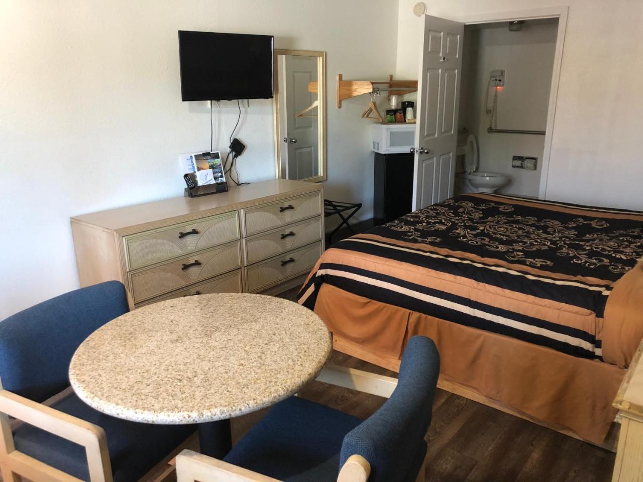 Executive Garden Titusville Hotel 外观 照片