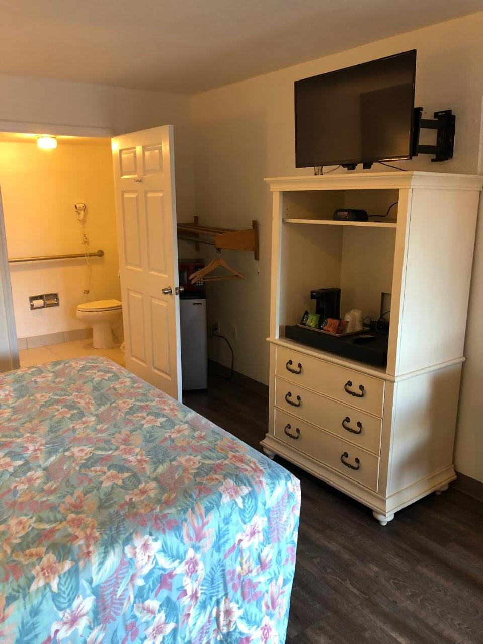 Executive Garden Titusville Hotel 外观 照片